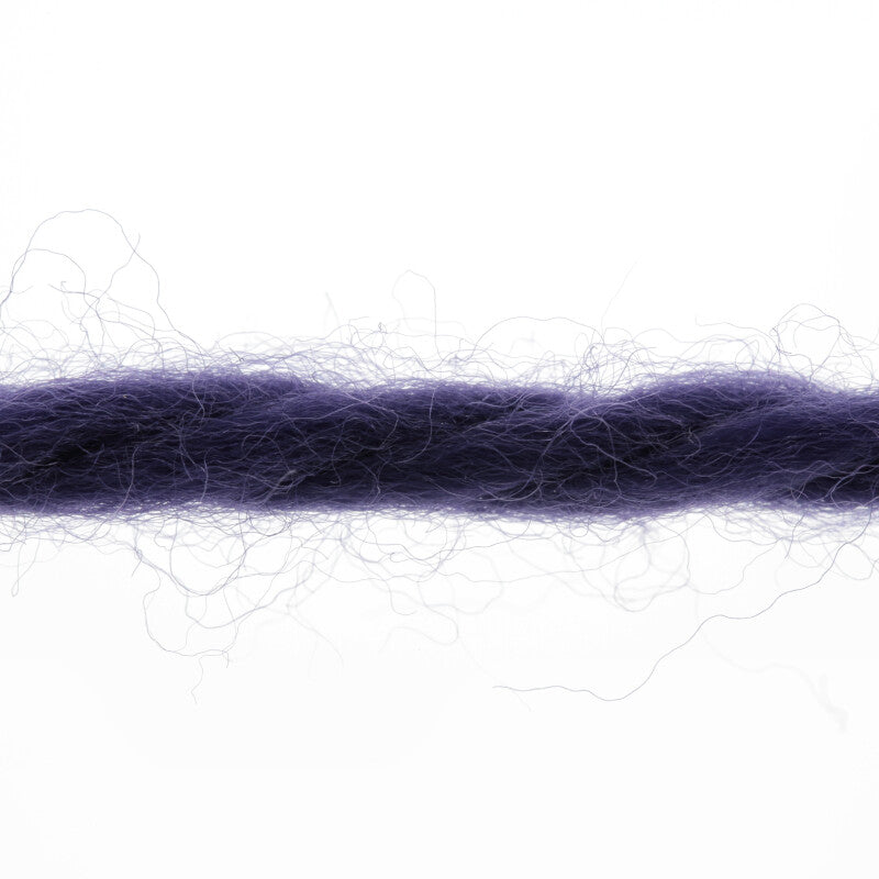 Lang Yarns Fire – 100g / 75m – Blackberry (0190) – yarn texture