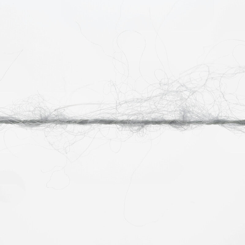 Lang Yarns Zen – 25g / 200m – Light Grey Mélange (0003) – yarn texture