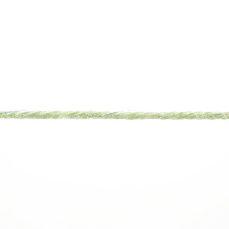 Lang Yarns Quattro Lamé – 50g / 120m – Light Green (0016) – yarn texture