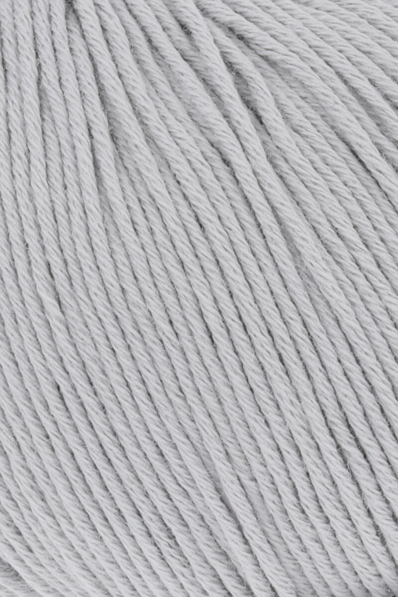 Lang Yarns Baby Cotton – 50g / 180m – Light Grey (0024) – detail