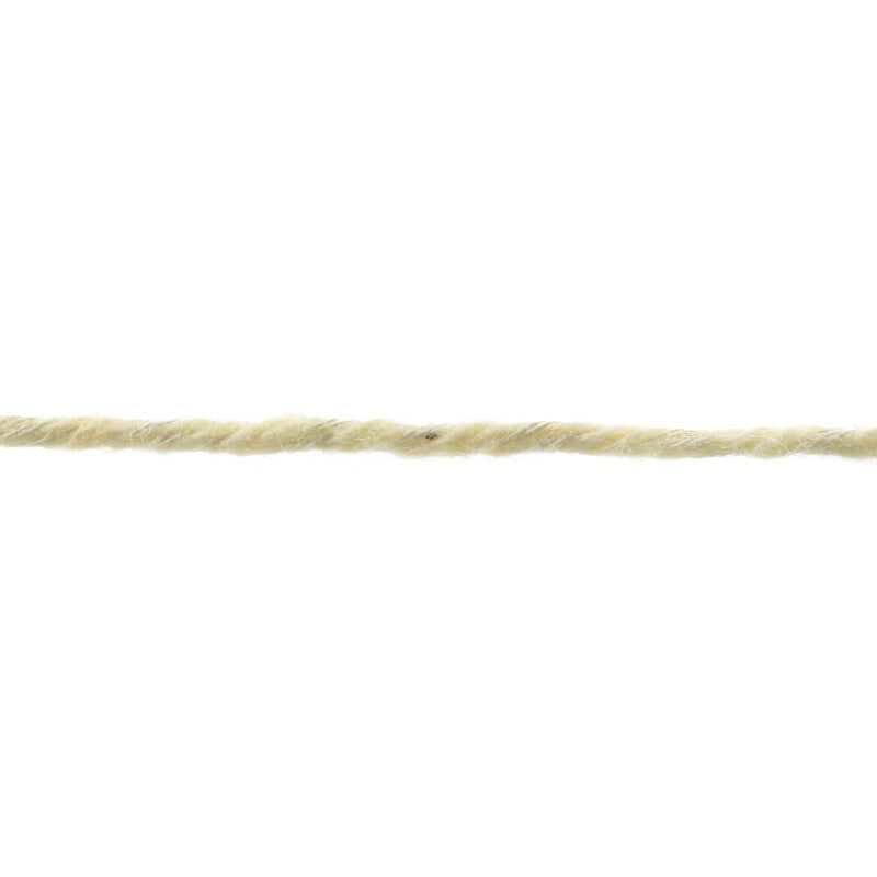 Lang Yarns Sweet – 50g / 135m – Canary (0013) – yarn texture