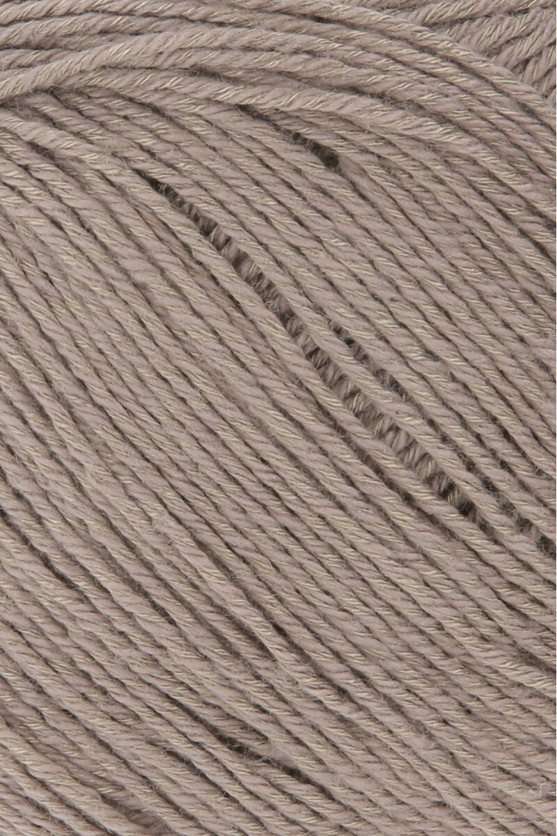 Lang Yarns Sweet – 50g / 135m – Camel (0039) – detail
