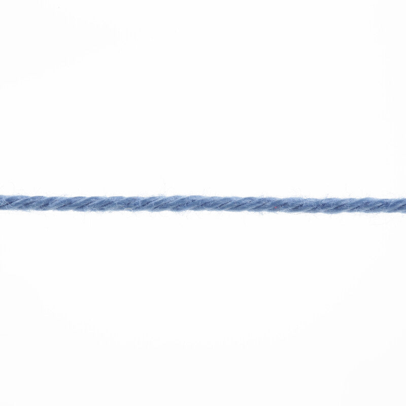 Lang Yarns Quattro – 50g / 120m – Blue (0010) – yarn texture