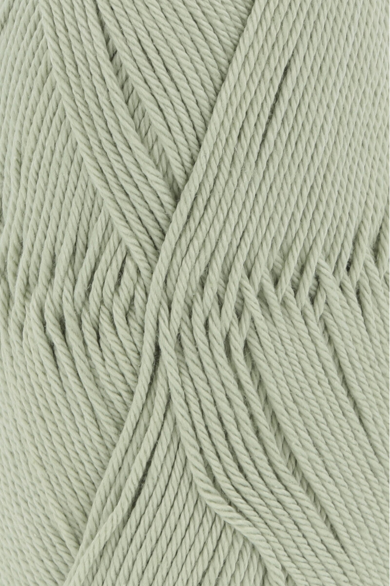 Lang Yarns Quattro – 50g / 120m – Pastel Green (0091) – detail