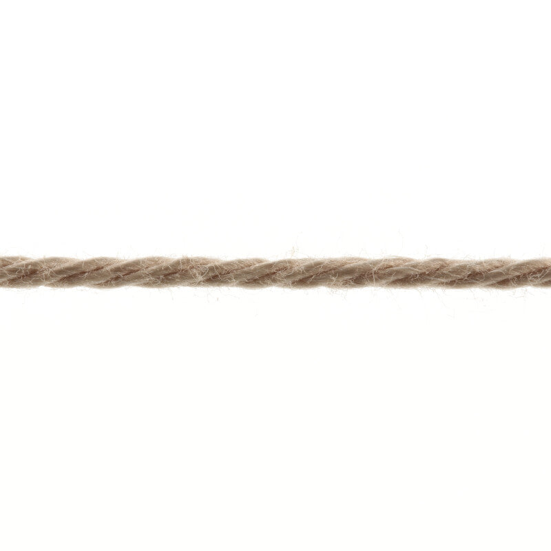 Lang Yarns Quattro – 50g / 120m – Sand (0126) – yarn texture