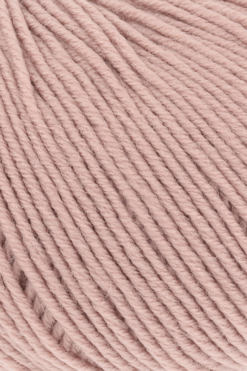 Lang Yarns Merino 150 Yarn, 150m / 50g – Pink Powdeer (0209), yarn texture