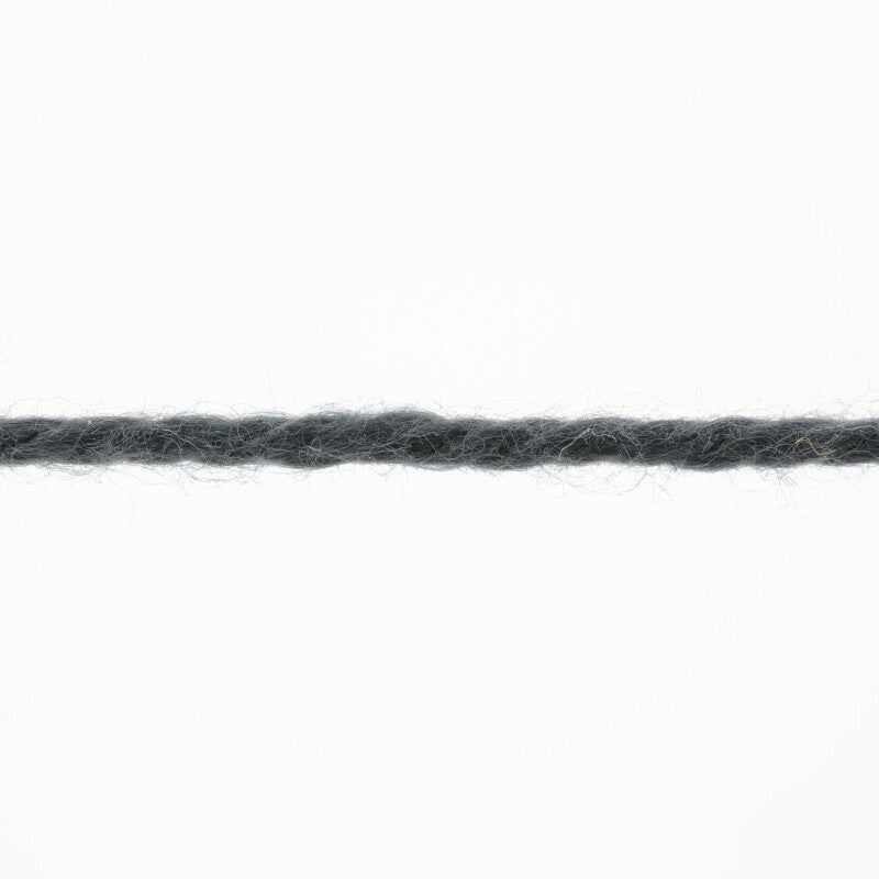 Lang Yarns Tissa – 50g / 80m – Dark Grey (0005) – yarn texture