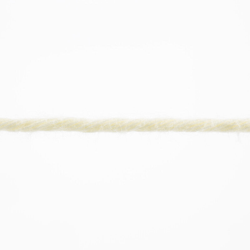 Lang Yarns Handarbeitsgarn – 50g / 84m – Pale Yellow (0714) – yarn texture