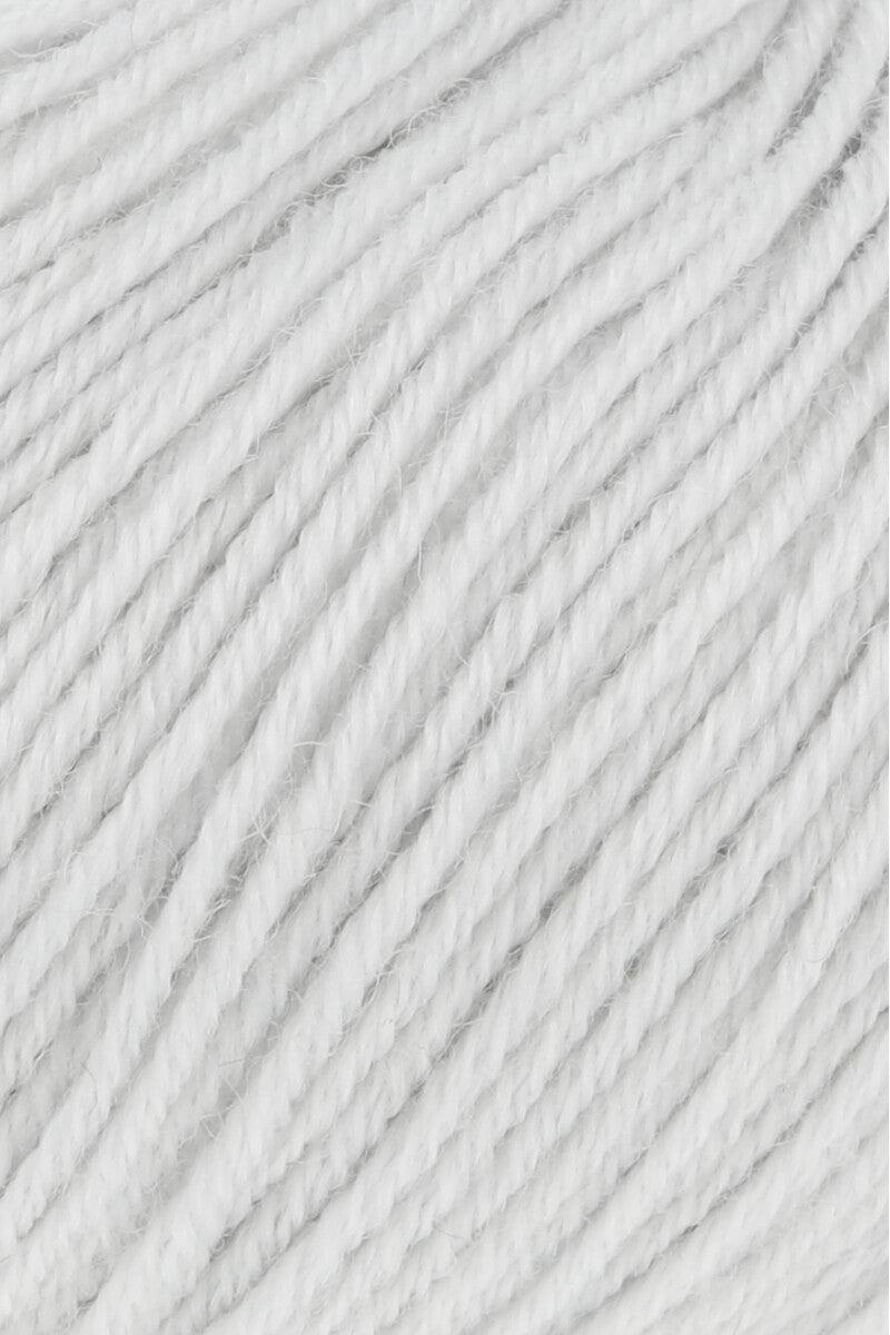 Lang Yarns Atlantis – 50g / 135m – Light Grey (0023) – detail