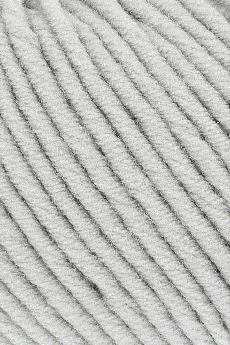 Lang Yarns Merino 70 – 50g / 70m – Light Grey (0123) – detail