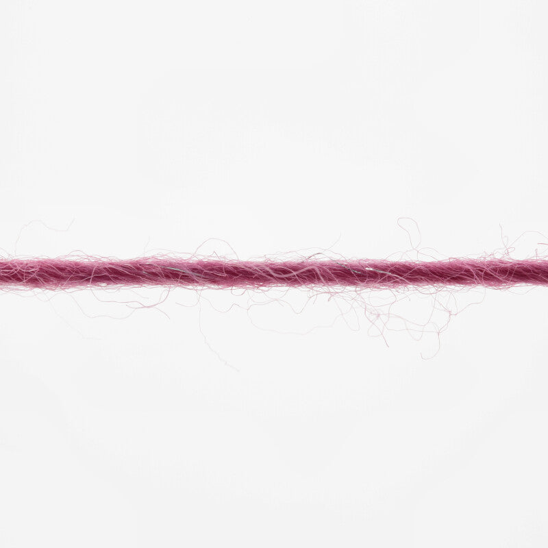 Lang Yarns Mille Colori Socks & Lace Luxe – 100g / 400m – Red/Dark Red/Lavender (0217) – yarn texture