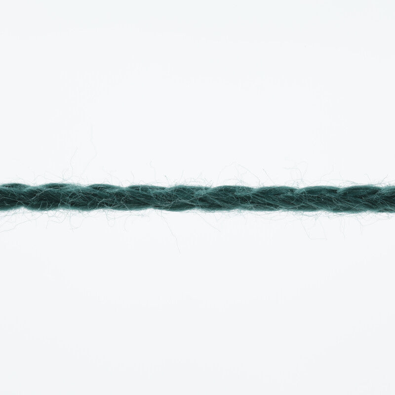 Lang Yarns Norma – 50g / 135m – Dark Green (0018) – yarn texture