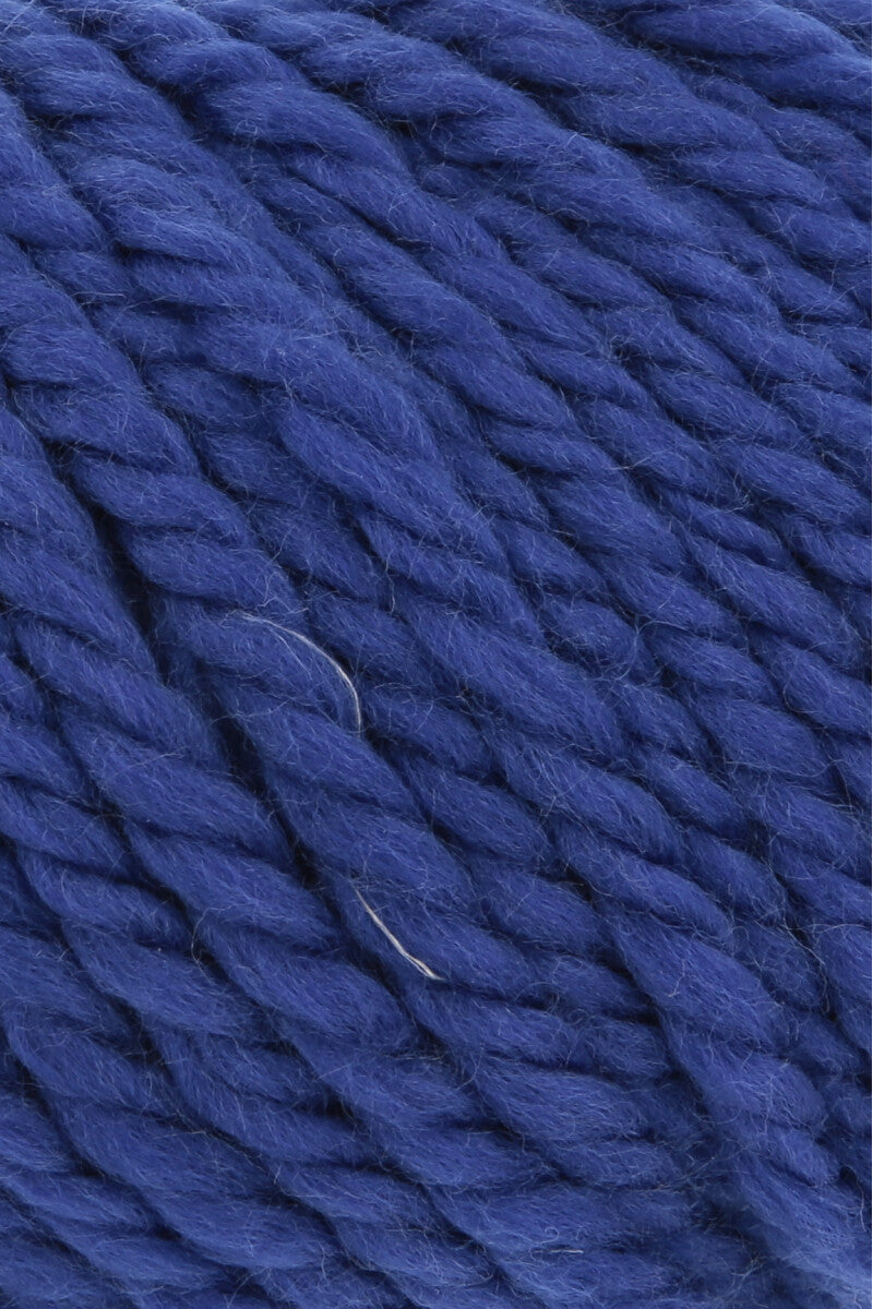 Lang Yarns Fire – 100g / 75m – Juniper (0106) – detail