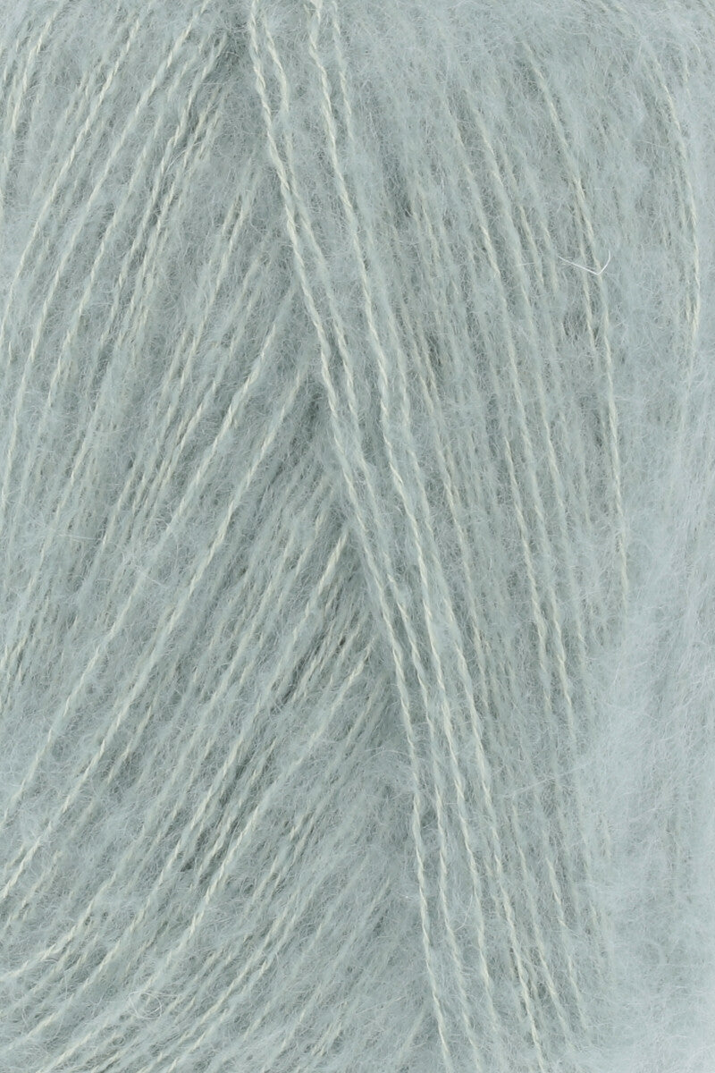 Lang Yarns Cashmere Dreams Yarn, 290m / 25g – Pastel Green (0091), yarn texture