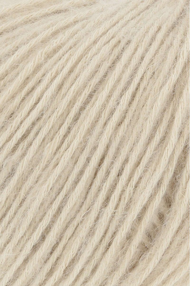 Lang Yarns Regina – 50g / 175m – Beige (0026) – detail