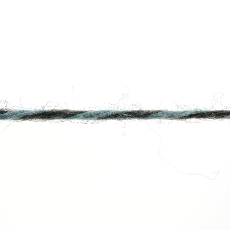 Lang Yarns Footprints – 100g / 400m – Berry/Green/Blue (0017) – yarn texture
