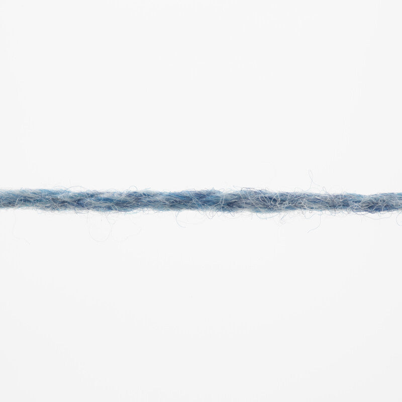 Lang Yarns Donegal Woolen Spun Yarn, 105m / 50g – Blue (0022), yarn strand
