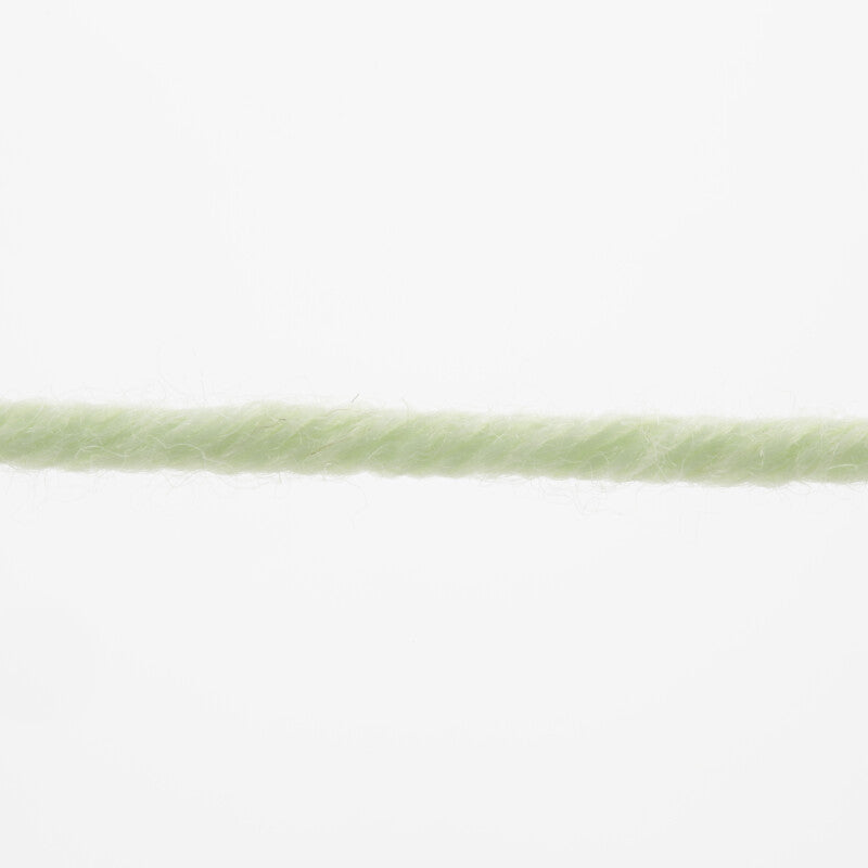 Lang Yarns Merino+ – 50g / 90m – Matcha (0216) – yarn texture