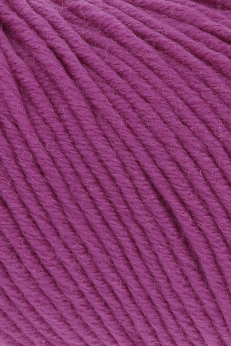 Lang Yarns Merino+ – 50g / 90m – Clove (0365) – detail