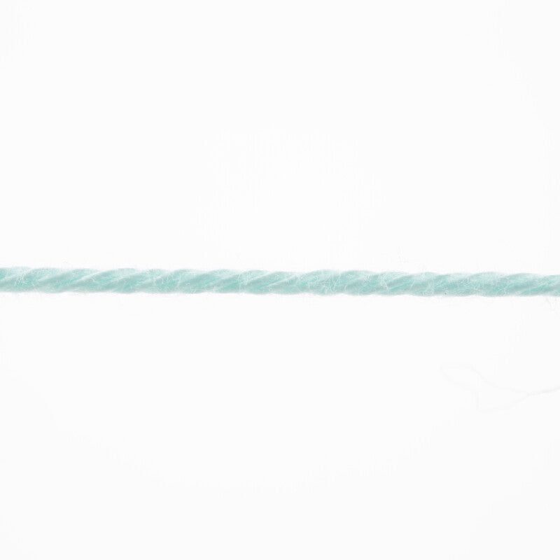 Lang Yarns Quattro – 50g / 120m – Mint (0158) – yarn texture