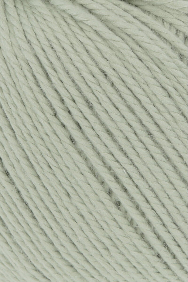 Lang Yarns Tissa – 50g / 80m – Pastel Green (0191) – detail