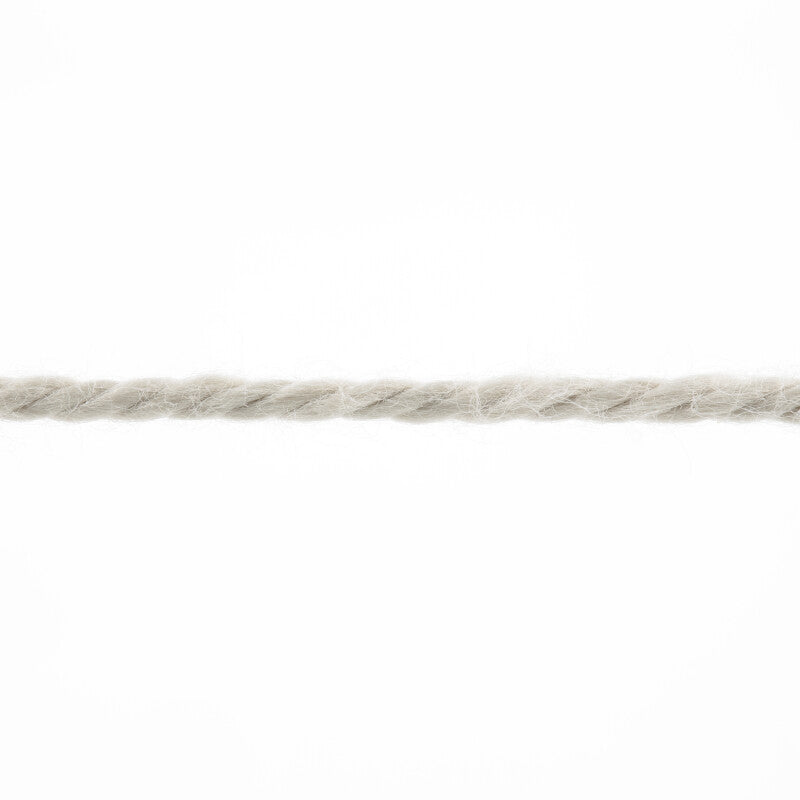 Lang Yarns Tissa – 50g / 80m – Sand (0196) – yarn texture