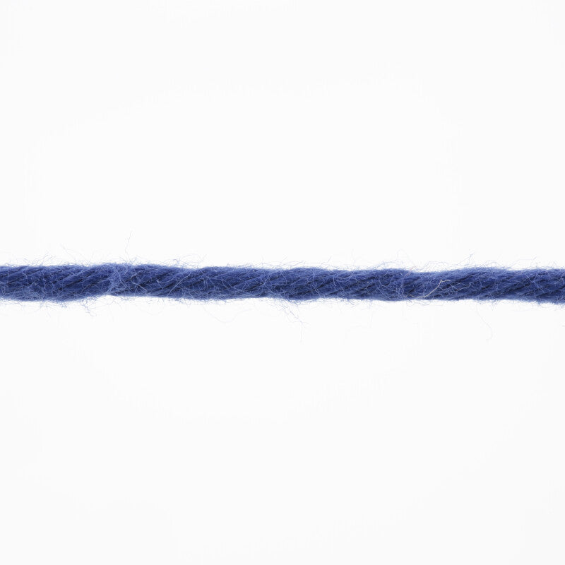Lang Yarns Handarbeitsgarn – 50g / 84m – Royal (0634) – yarn texture