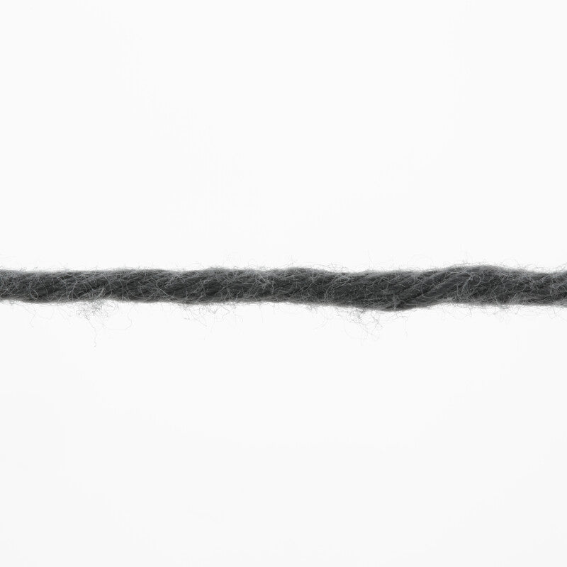 Lang Yarns Handarbeitsgarn – 50g / 84m – Grey (0724) – yarn texture
