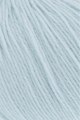 Lang Yarns Merino 200 Bébé Yarn, 203m / 50g – Ice Blue (0371), yarn texture