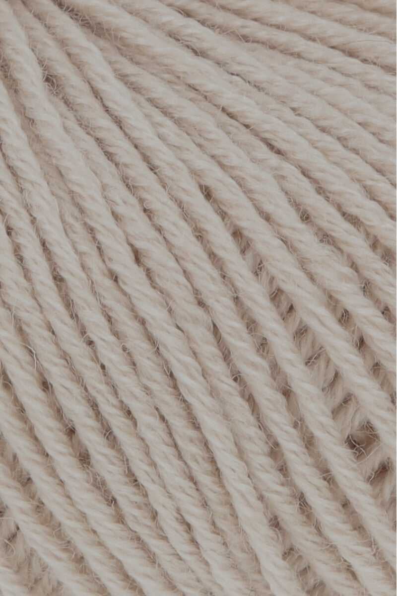 Lang Yarns Atlantis – 50g / 135m – Beige (0026) – detail