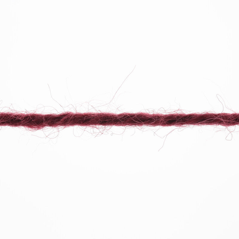 Lang Yarns Atlantis – 50g / 135m – Dark Red (0063) – yarn texture