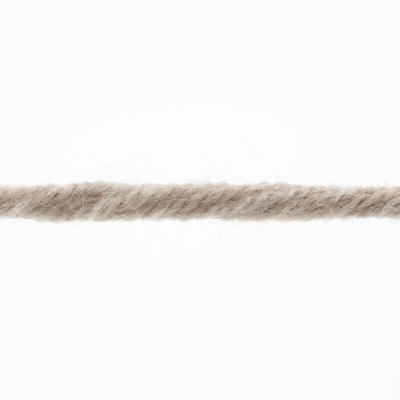 Lang Yarns Merino 70 – 50g / 70m – Beige Mélange (0022) – yarn texture