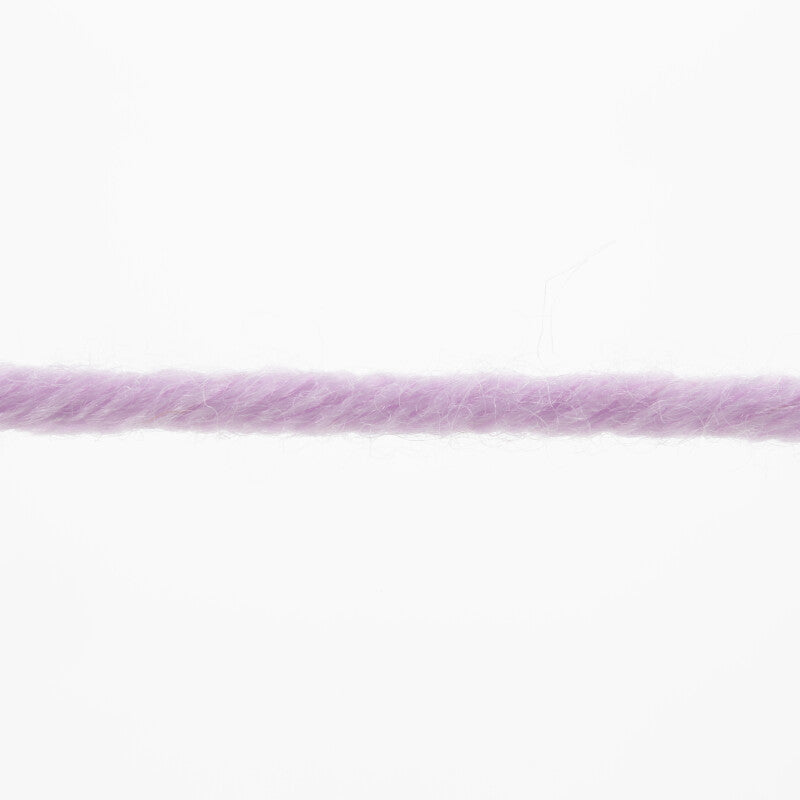 Lang Yarns Merino 70 – 50g / 70m – Lilac (0045) – yarn texture