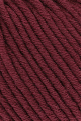 Lang Yarns Merino 70 – 50g / 70m – Dark Red (0063) – detail
