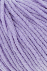 Lang Yarns Merino 50 – 100g / 90m – Lilac (0045) – detail