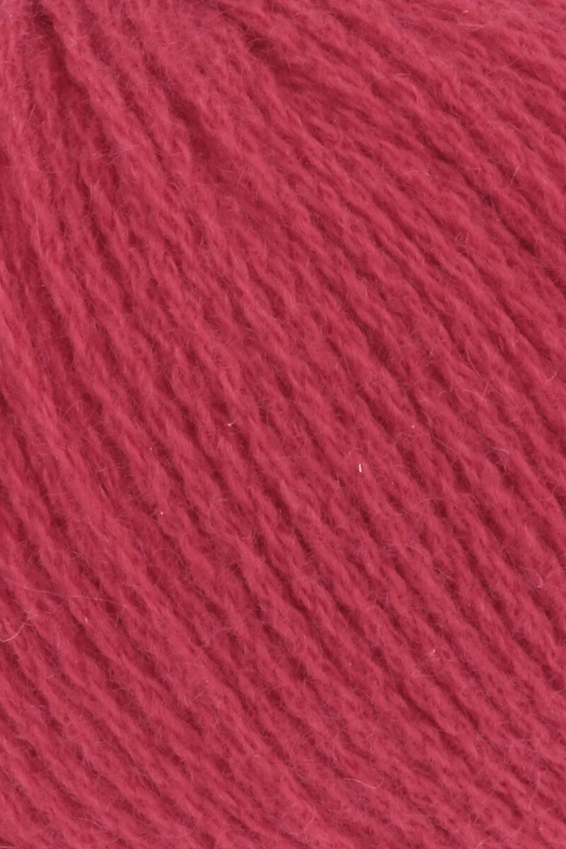 Lang Yarns Cashmere Premium Yarn, 115m / 25g – Red (0060), yarn texture