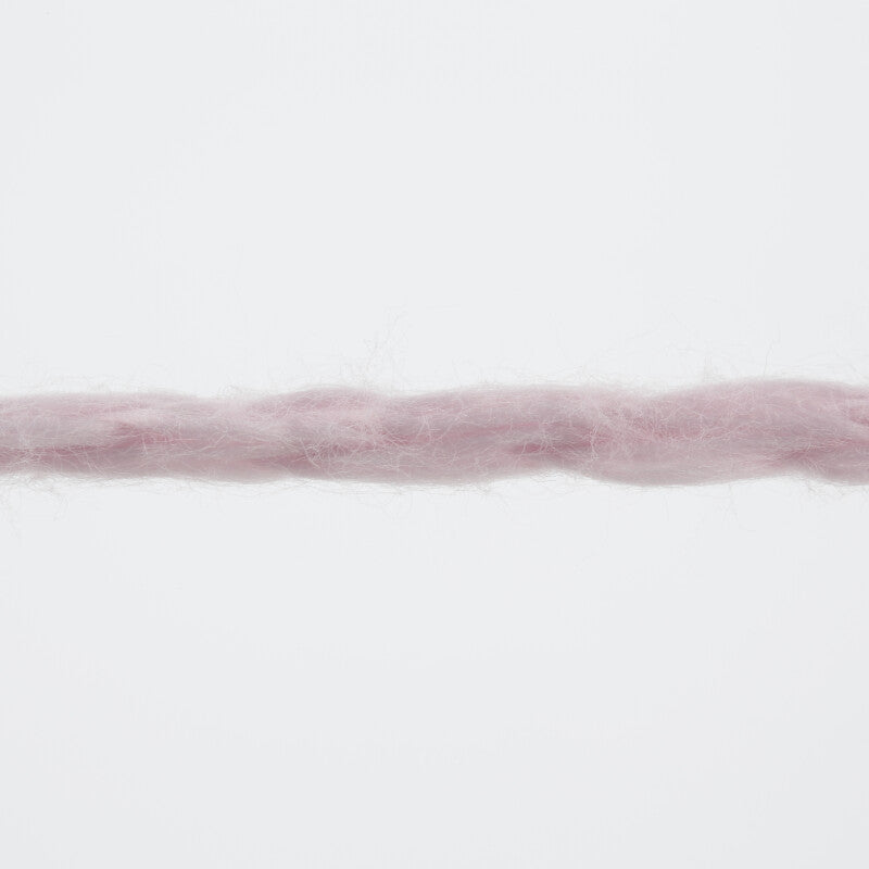 Lang Yarns Amira – 50g / 100m – Rose (0009) – yarn texture