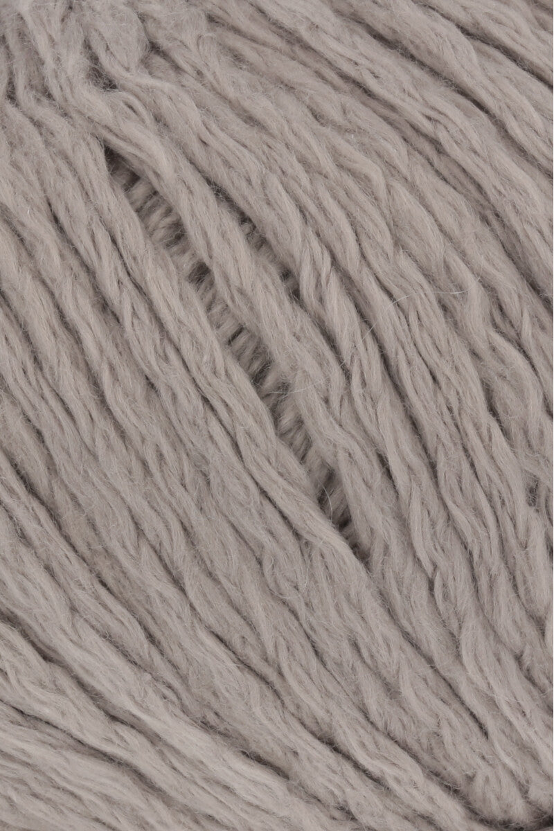 Lang Yarns Amira – 50g / 100m – Light Brown (0095) – detail
