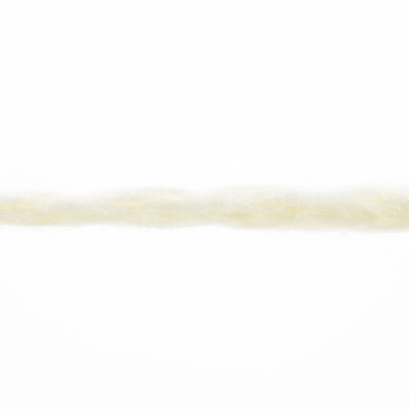 Lang Yarns Amira – 50g / 100m – Pale Yellow (0113) – yarn texture