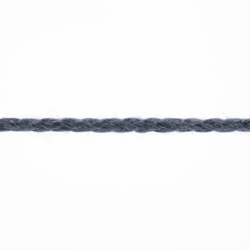 Lang Yarns Norma – 50g / 135m – Navy (0025) – yarn texture