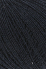 Lang Yarns Cashmere Extra Lace – 25g / 320m – Navy (0025) – detail
