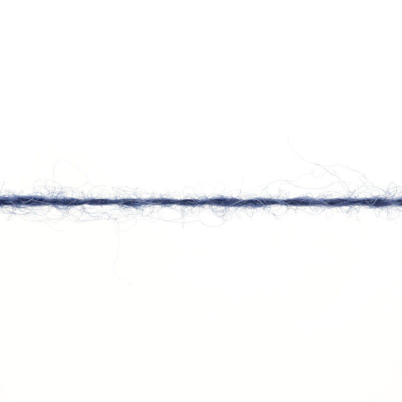 Lang Yarns Cashmere Extra Lace – 25g / 320m – Blue Marine (0035) – yarn texture