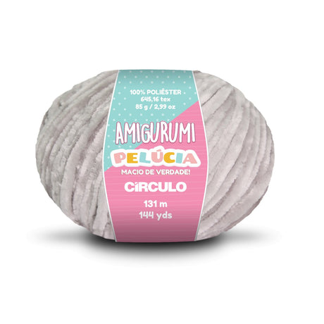 Velvety Circulo Pelucia Yarn, perfect for cozy amigurumi.
