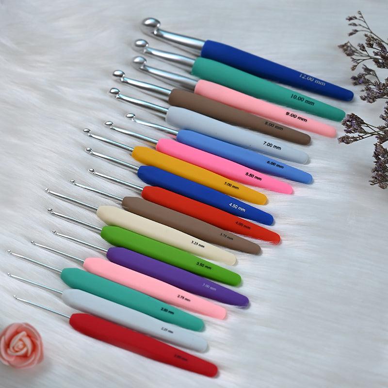 Single Ended Crochet Hooks by KnitPro Waves, colorful grip